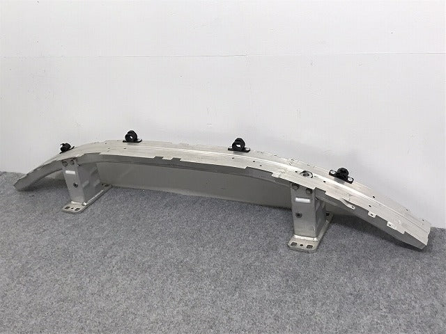 新品!5シリーズ E60/E61/2005-2010 純正 フロント ホースメント 51117178080 BMW(126828)