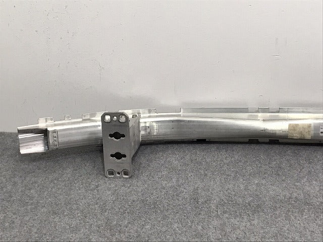 新品!5シリーズ E60/E61/2005-2010 純正 フロント ホースメント 51117178080 BMW(126828)