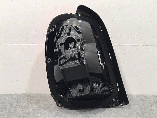 新品!MINI/ミニ F55/F56/F57 純正 前期 右 テールランプ/ライト/レンズ ハロゲン 7297434-11 (126884)