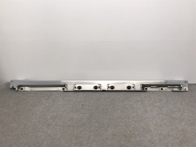 プリウス ZVW30 純正 右 サイドステップ/サイドスカート 75850-47010 シルバーメタリック 1F7 トヨタ(126944)