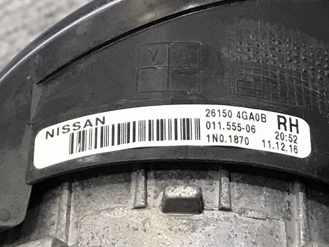 スカイライン V37/YV37/HV37/HNV37/ZV37 純正 右 フォグランプ/フォグライト LED HELLA 26150 4GA0B/A047358 26150-4GA0B(126945)