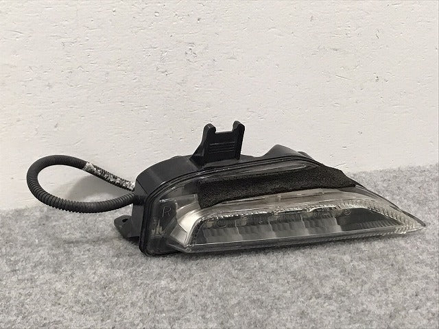 スカイライン V37/YV37/HV37/HNV37/ZV37 純正 右フロント ウィンカー LED ターンシグナルランプ STANLEY W1176 26130-4GA0A 日産(126949)
