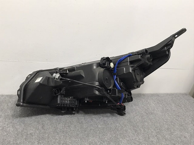 リーフ/LEAF ZE1 純正 右 ヘッドライト/ランプ LED レベライザー 刻印P ICHIKOH 1954/26010 5SK5A 日産(126965)