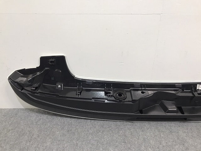 新車外し!ヴォクシー/ノア/S/Z 90系/ZWR90W/ZWR95W/MZRA90W/MZRA95W 純正 リアスポイラー/ルーフスポイラー/ウィング 76085-V1010 070(126994)