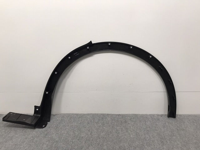 新車取り外し!クラウン/クロスオーバー TZSH35/AZSH35 純正 右リア フェンダーアーチモール/オーバーフェンダー 75605-30210 素地 トヨタ(127002)