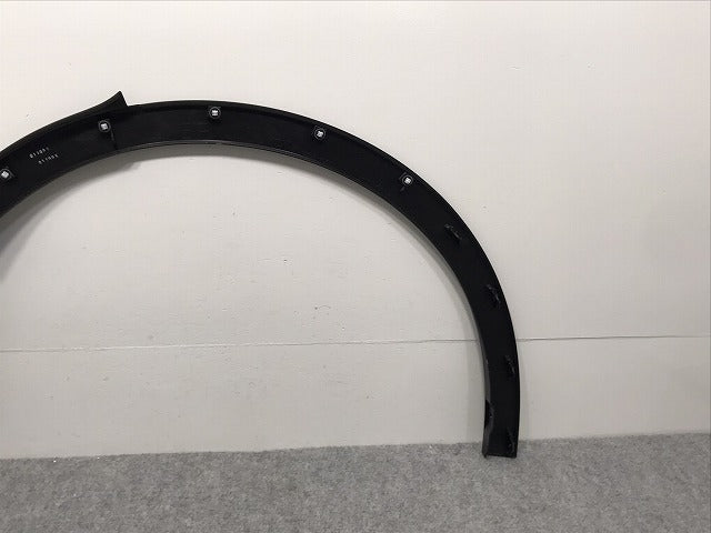新車取り外し!クラウン/クロスオーバー TZSH35/AZSH35 純正 右リア フェンダーアーチモール/オーバーフェンダー 75605-30210 素地 トヨタ(127002)