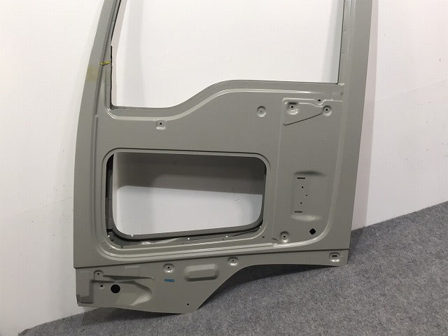 新品!フォワード/標準/ワイド 4代目(1994年-2007年) 純正 左 ドア 1-64080389-2 未塗装 いすゞ(127016)