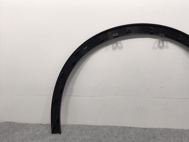 新車取り外し!クラウン/クロスオーバー TZSH35/AZSH35 純正 右フロント フェンダーアーチモール/オーバーフェンダー 75601-30130 素地 トヨタ(127028)