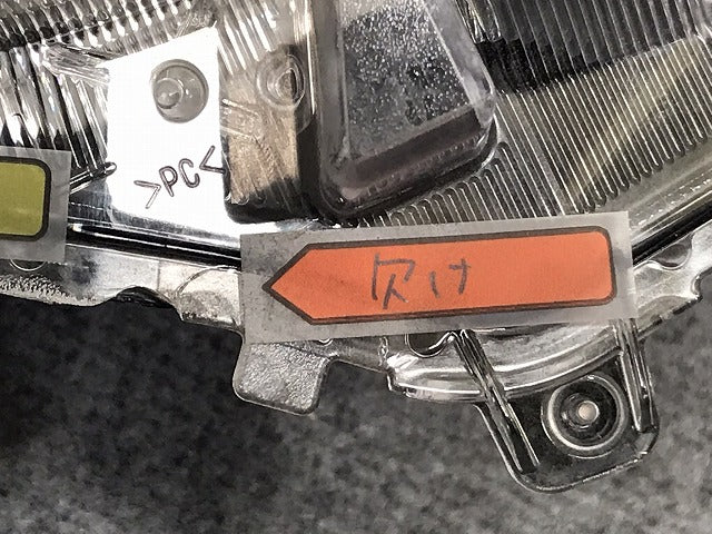 ムーヴ/キャンバス/キャンパス LA800S/LA810S 純正 左 ヘッドライト/ランプ LED レベライザー 刻印8L KOITO 100-69038 ダイハツ(127112)