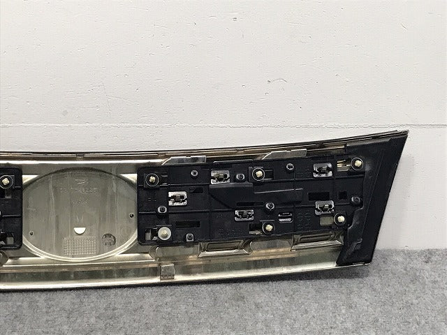 ムーヴ LA150S/LA160S 純正 前期 フロント グリル/ラジエーターグリル 53105-B2251 メッキ ダイハツ(127244)
