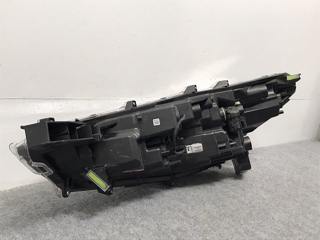 カローラ/クロス/ハイブリッド/HV ZSG10/ZVG11/ZVG15 純正 右 ヘッドライト/ランプ LED レベライザー 刻印Z HASCO16-177 トヨタ(127255)