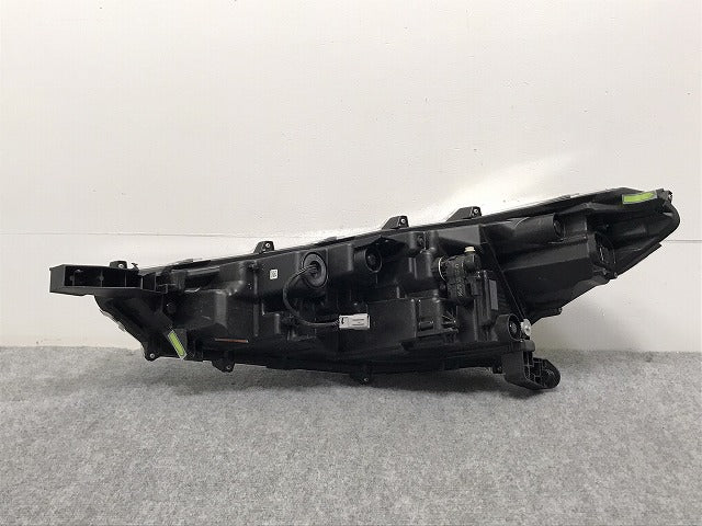 カローラ/クロス/ハイブリッド/HV ZSG10/ZVG11/ZVG15 純正 右 ヘッドライト/ランプ LED レベライザー 刻印Z HASCO16-177 トヨタ(127255)