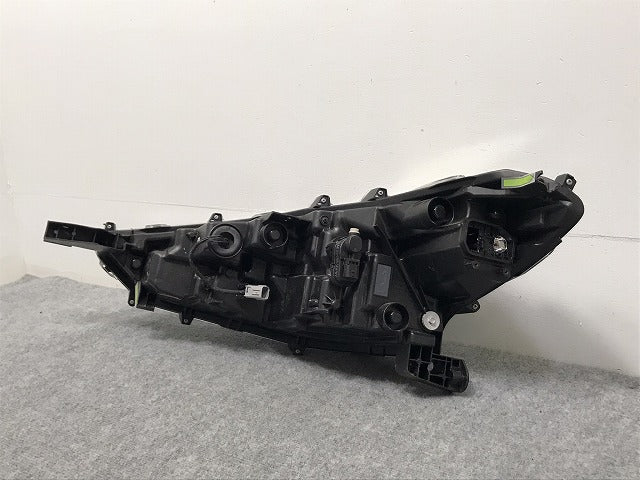 カローラ/クロス/ハイブリッド/HV ZSG10/ZVG11/ZVG15 純正 右 ヘッドライト/ランプ LED レベライザー 刻印Z HASCO16-177 トヨタ(127255)