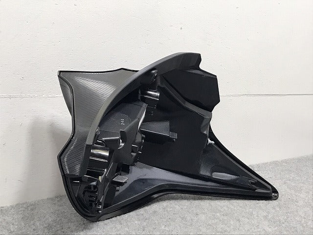 ヤリス KSP210 MXPA10/MXPA15 MXPH10/MXPH15 純正 左 テールランプ/ライト/レンズ LED 刻印2L KOITO K0-9 81561-K0010 トヨタ(127304)