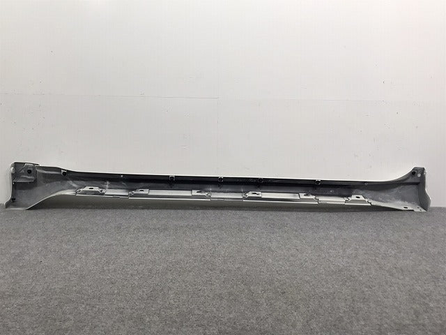新車外し!ランドクルーザー/ランクル/プラド 150系/TRJ150W/GDJ150W/151W/GRJ150W/151W 純正 右 サイドステップ 75805-60050 070(127308)