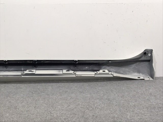 新車外し!ランドクルーザー/ランクル/プラド 150系/TRJ150W/GDJ150W/151W/GRJ150W/151W 純正 右 サイドステップ 75805-60050 070(127308)
