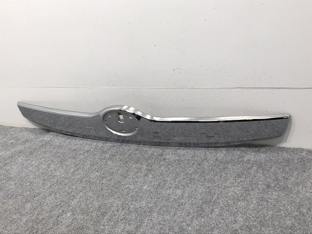 ノア NOAH/80系/ZRR80G/85G/80W/85W/ZWR80G 純正 前期 リアガーニッシュ/フィニッシャー 76811-28280/76801-28480 メッキ トヨタ(127312)