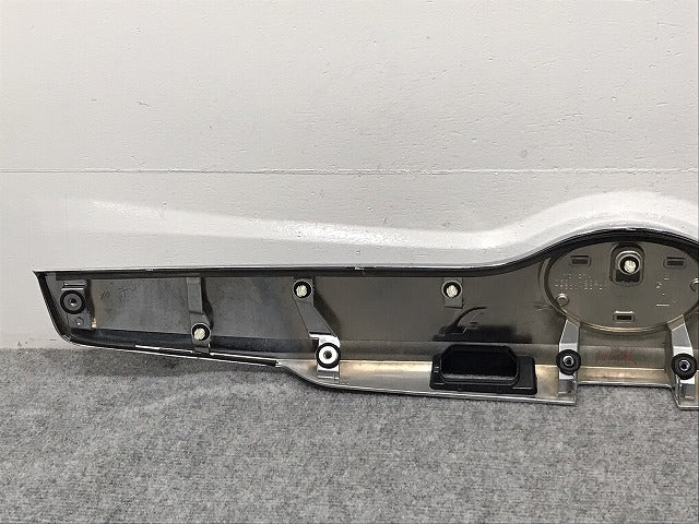 ノア NOAH/80系/ZRR80G/85G/80W/85W/ZWR80G 純正 前期 リアガーニッシュ/フィニッシャー 76811-28280/76801-28480 メッキ トヨタ(127312)