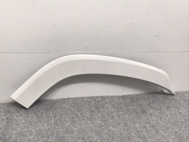 新車取り外し!ランドクルーザー/ランクル FJA300W/VJA300W 純正 右リア フェンダーアーチモール/オーバーフェンダー 75077-60060 090 トヨタ(127343)