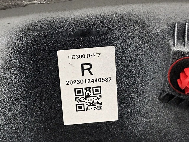 新車取り外し!ランドクルーザー/ランクル FJA300W/VJA300W 純正 右リア フェンダーアーチモール/オーバーフェンダー 75077-60060 090 トヨタ(127343)