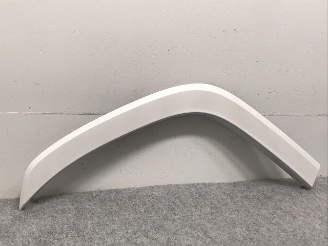 新車取り外し!ランドクルーザー/ランクル FJA300W/VJA300W 純正 右リア クォーター/オーバーフェンダー/フェンダーアーチモール 75605-60120 090 トヨタ(127353)