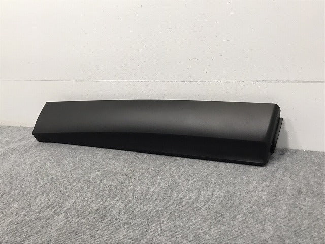 新車取り外し!クラウン/クロスオーバー TZSH35/AZSH35 純正 右リアドア サイドパネル アンダーパネル 75077-30030 素地 トヨタ(127357)