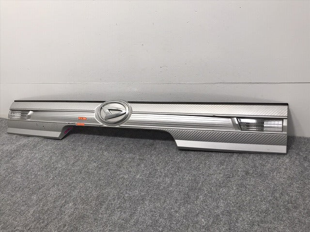タント カスタム L375S/L385S 純正 リア ガーニッシュ フィニッシャーランプ 76802-B2050 ダイハツ(127443)