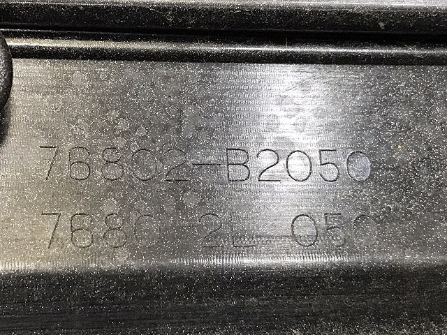 タント カスタム L375S/L385S 純正 リア ガーニッシュ フィニッシャーランプ 76802-B2050 ダイハツ(127443)