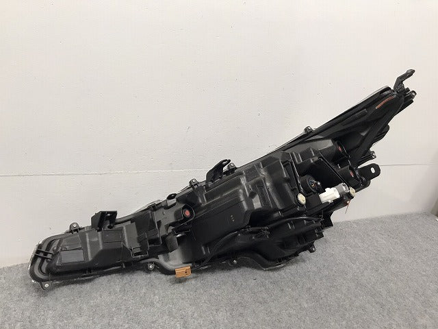 カローラ/スポーツ 210/NRE210H/NRE214H/ZWE211H 純正 右 ヘッドライト/ランプ LED 刻印N KOITO 12-612 81105-12M11 トヨタ(127461)