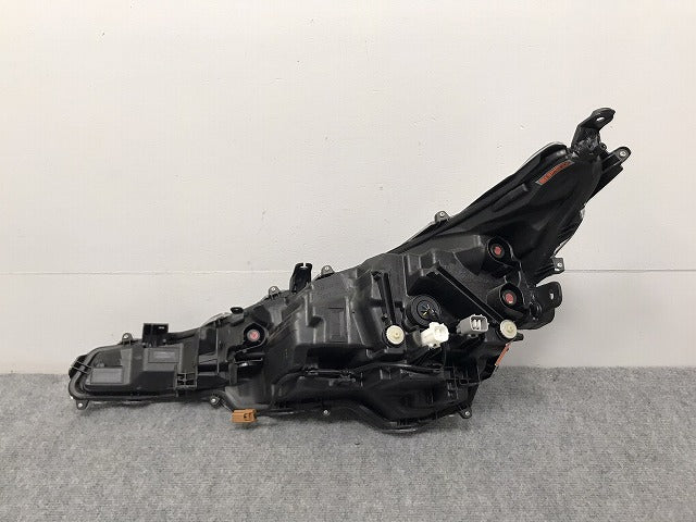 カローラ/スポーツ 210/NRE210H/NRE214H/ZWE211H 純正 右 ヘッドライト/ランプ LED 刻印N KOITO 12-612 81105-12M11 トヨタ(127461)