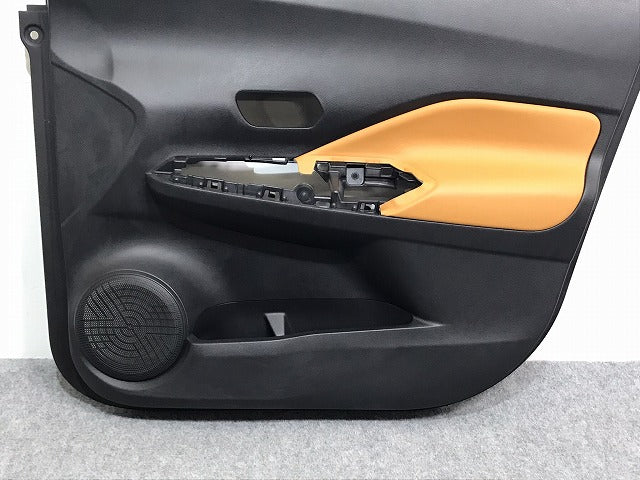 新品!キックス/KICKS P15 純正 右フロント ドア内張り/トリム 80900 5RY0A 80900-5RY1A 日産(127509)