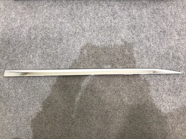 新品!アルファード 20系/ANH20W/ANH25W/GGH20W/GGH25W 純正 右フロント ドア サイドパネル マッドガード 76961-X0600 未塗装 トヨタ(127698)