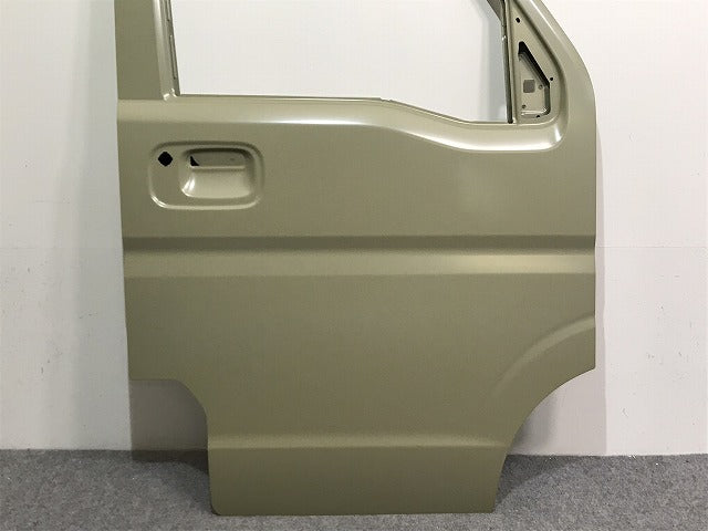 新品!エブリィワゴン/NV100クリッパーリオ/スクラムワゴン/タウンボックス DA17W/DR/DG/DS 純正 右フロントドア 68001-64P01-000(127757)