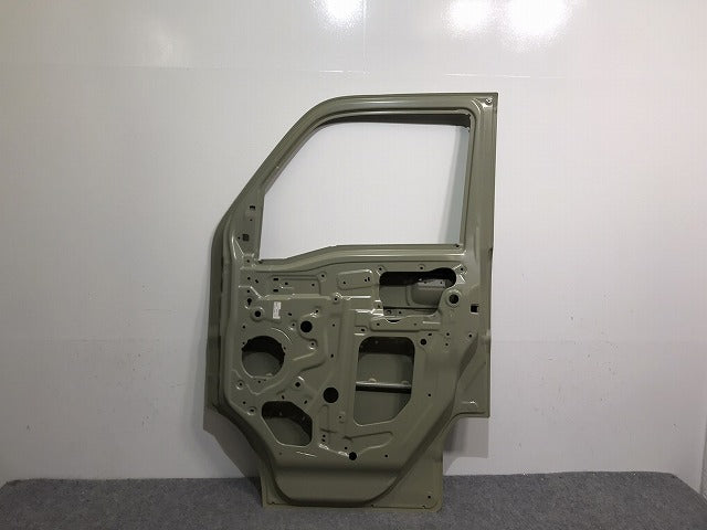 新品!エブリィワゴン/NV100クリッパーリオ/スクラムワゴン/タウンボックス DA17W/DR/DG/DS 純正 右フロントドア 68001-64P01-000(127757)