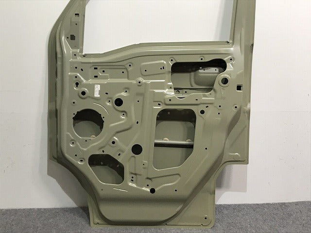 新品!エブリィワゴン/NV100クリッパーリオ/スクラムワゴン/タウンボックス DA17W/DR/DG/DS 純正 右フロントドア 68001-64P01-000(127757)