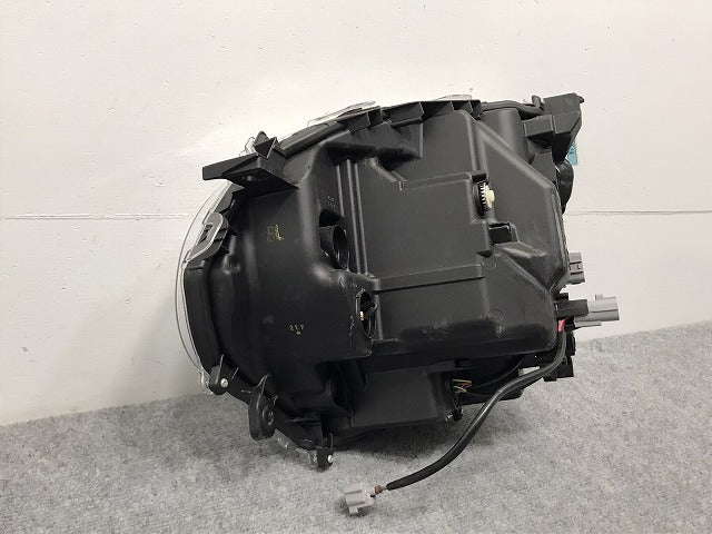 ムーヴ/キャンバス/キャンパス LA800S/LA810S 純正 右 ヘッドライト/ランプ LED レベライザー 刻印8L KOITO 100-69038 ダイハツ(127764)