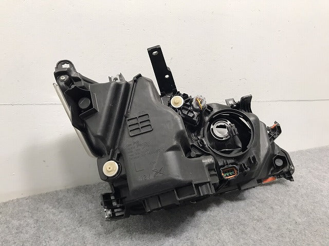 セレナ/ハイウェイスター/S/X/G/XV C27/GC/GFC/GNC/GFNC/HFC/HC 純正 前期 左 ヘッドライト LED レベ 刻印Z KOITO 100-23721(127768)