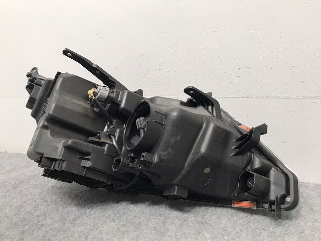 セレナ/ハイウェイスター/S/X/G/XV C27/GC/GFC/GNC/GFNC/HFC/HC 純正 前期 左 ヘッドライト LED レベ 刻印Z KOITO 100-23721(127768)