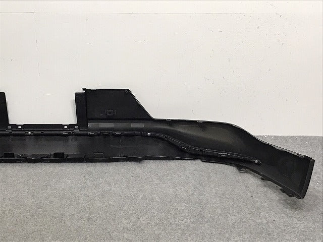 新車取り外し!クラウン クロスオーバー TZSH35/AZSH35 純正 リア スポイラー/アンダースポイラー/ディフューザー 52169-30320/30 素地 トヨタ(127789)