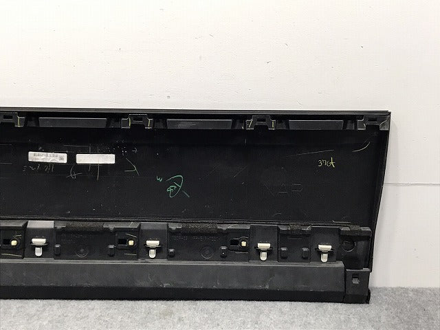 ヴォクシー/ノア/Si/ZS 80系/ZRR80W/ZRR85W 純正 右フロントドア サイドパネル 76903-28160/76913-28130 ブラッキッシュアゲハガラス 221(127808)