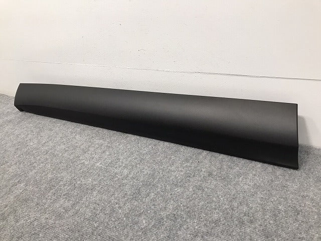 新車取り外し!クラウン/クロスオーバー TZSH35/AZSH35 純正 左フロントドア サイドパネル アンダーパネル 75074-30020 素地 トヨタ(127826)