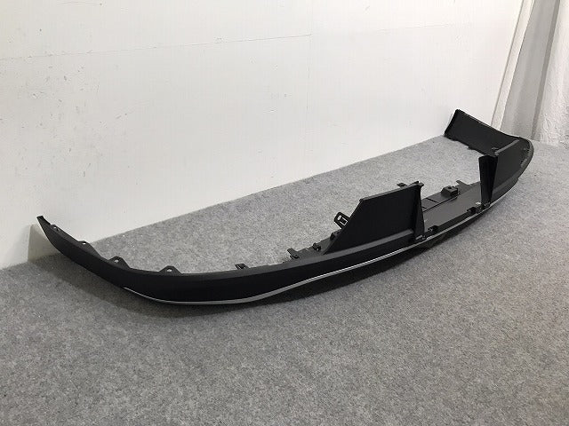 新車外し!クラウン/クロスオーバー TZSH35/AZSH35 純正 リア スポイラー/アンダースポイラー/ディフューザー 52169-30320/30 素地 トヨタ(127832)