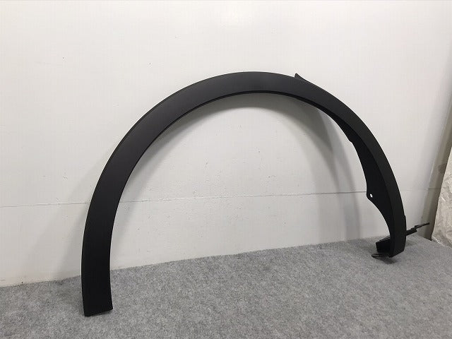新車取り外し!クラウン/クロスオーバー TZSH35/AZSH35 純正 右リア フェンダーアーチモール/オーバーフェンダー 75605-30210 素地 トヨタ(127846)