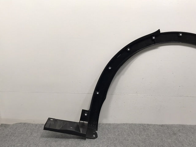 新車取り外し!クラウン/クロスオーバー TZSH35/AZSH35 純正 右リア フェンダーアーチモール/オーバーフェンダー 75605-30210 素地 トヨタ(127846)