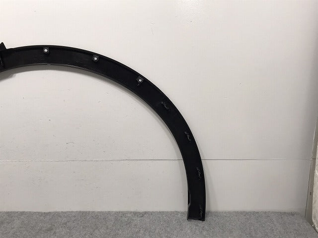 新車取り外し!クラウン/クロスオーバー TZSH35/AZSH35 純正 右リア フェンダーアーチモール/オーバーフェンダー 75605-30210 素地 トヨタ(127846)
