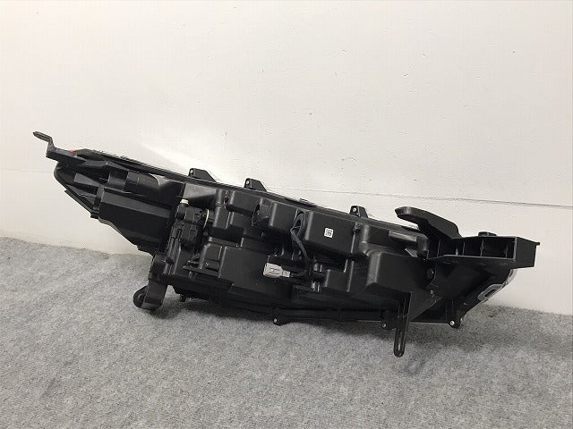 カローラ/クロス/ハイブリッド/HV ZSG10/ZVG11/ZVG15 純正 左 ヘッドライト/ランプ LED レベライザー 刻印Z HASCO 16-177 トヨタ(127850)