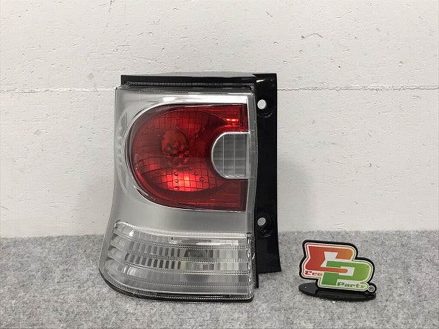 新品!タント カスタム L375S/L385S 純正 前期 左 テールランプ/ライト/レンズ ハロゲン TOKAIDENSO 20507 81561-B2230 ダイハツ(127855)