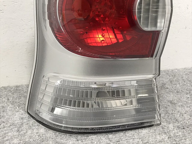 新品!タント カスタム L375S/L385S 純正 前期 左 テールランプ/ライト/レンズ ハロゲン TOKAIDENSO 20507 81561-B2230 ダイハツ(127855)