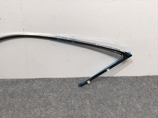 新品!クラウン/アスリート/ゼロクラウン 18/GRS180/GRS181/GRS183/GRS184 純正 右リア ドアウィンドウモール メッキ 75707-30050 トヨタ(127861)