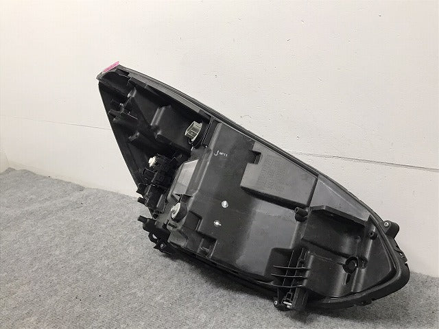 フィット/ハイブリッド GR1/GR2/GR3/GR4/GR5/GR6/GR7/GR8 純正 左 ヘッドライト LED レベライザー 刻印J STANLEY W4395 ホンダ(127973)